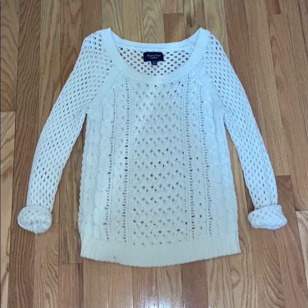White American Eagle knitted sweater